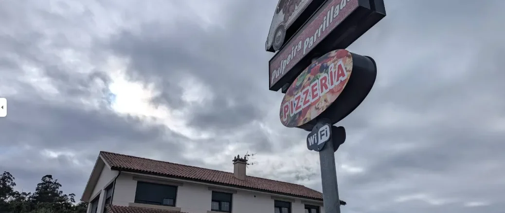 🔥 Un incendio destruye por completo el comedor de la parrillada O Garaxe, en Crendes (Abegondo)